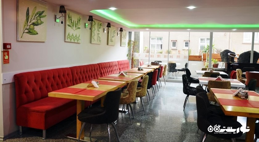 نمای کلی از رستوران اصلی هتل